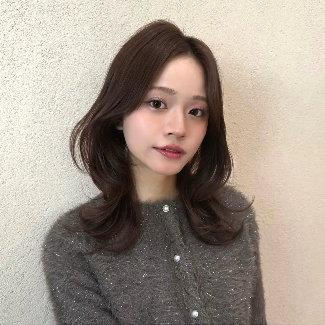 ミディアム カラー ヘアアレンジ ベージュカラー 透明感カラー ミルクティーベージュ くびれヘア デート カット ヘアカラー トリートメント 韓国レイヤーカット 🧸ベージュカラーのヘアスタイル