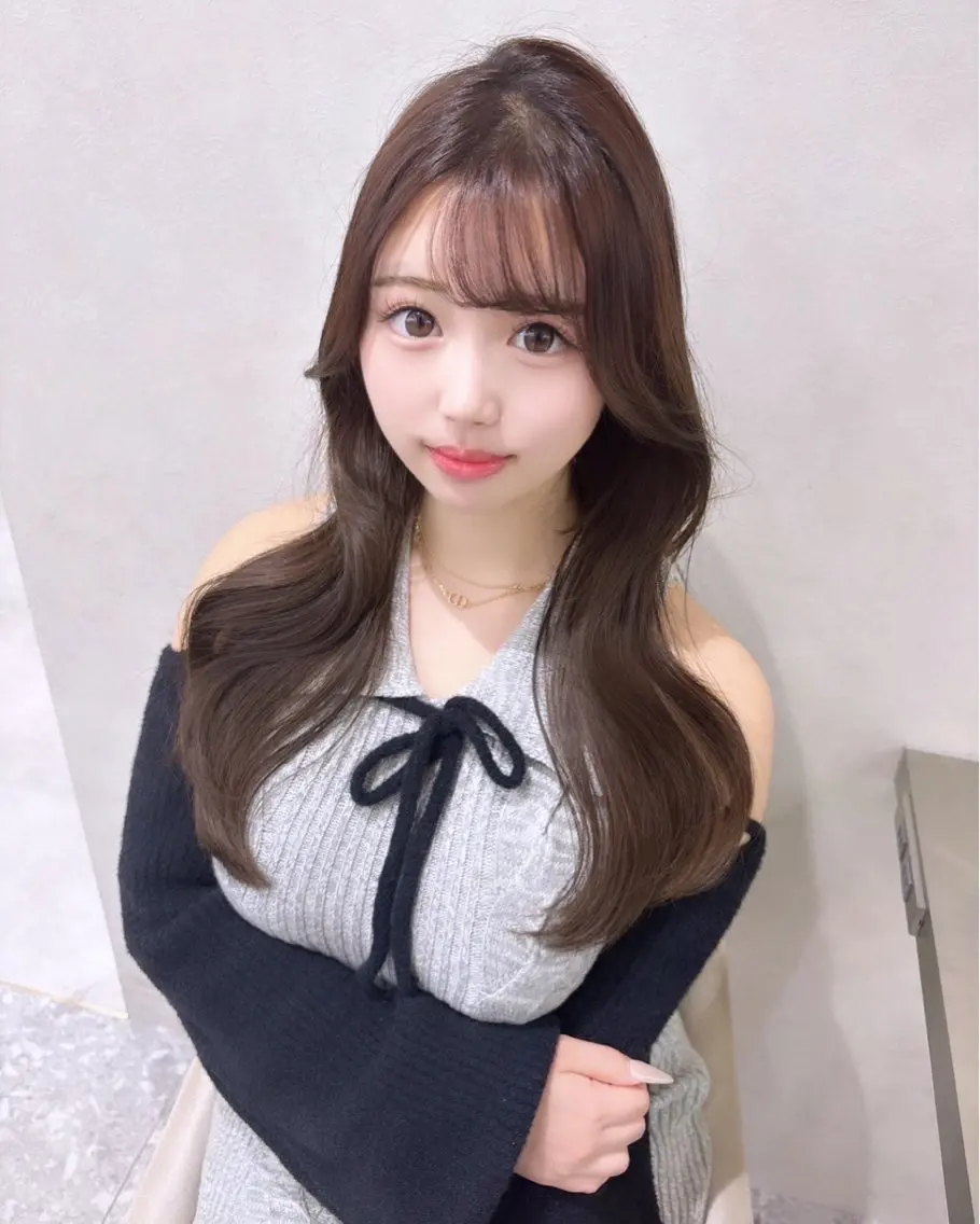 ロング カラー ベージュカラー くびれヘア 韓国風ヘア yui🎀ブリーチ なしベージュ／博多のヘアスタイル