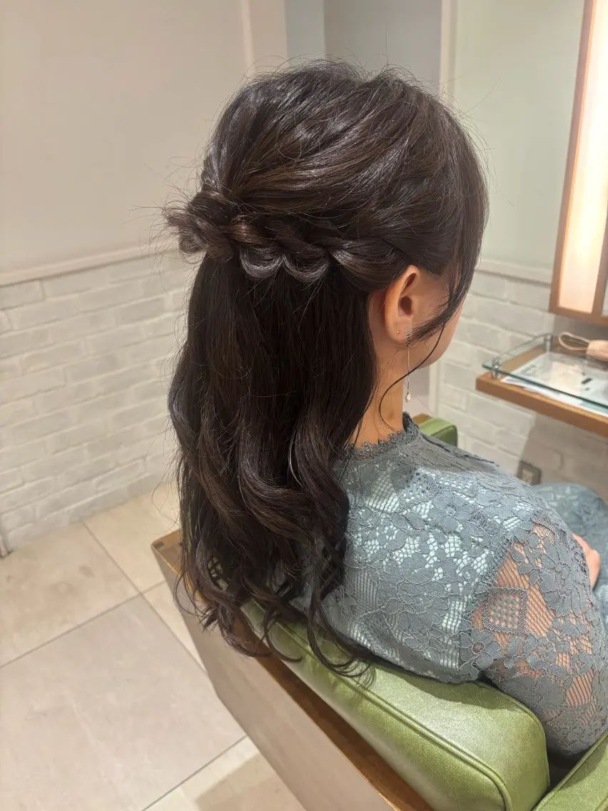 ヘアアレンジ ハーフアップ 結婚式・ブライダル ヘアセット 艶カラー✨ヘア アレンジ🎀Rianのヘアスタイル