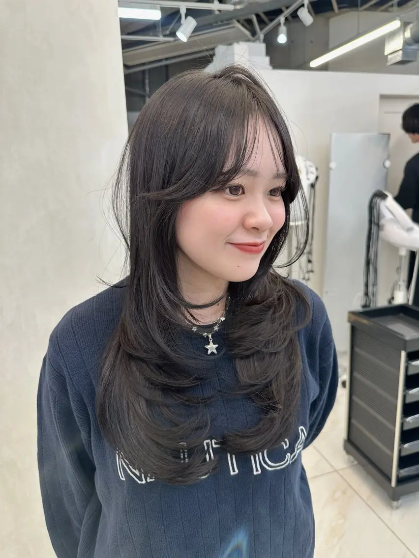 ロング カラー ブリーチ ケアカラー ブリーチなしカラー 髪質改善 韓国風ヘア 韓国風レイヤーカラー ライムのヘアスタイル