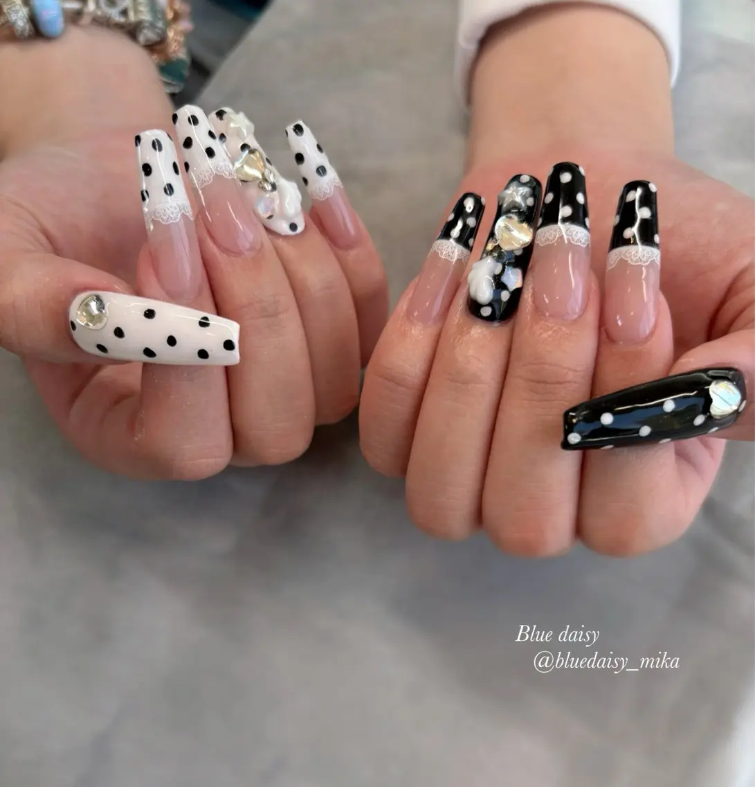 ネイル ドット レース Blue daisy 栄本店のネイルデザイン