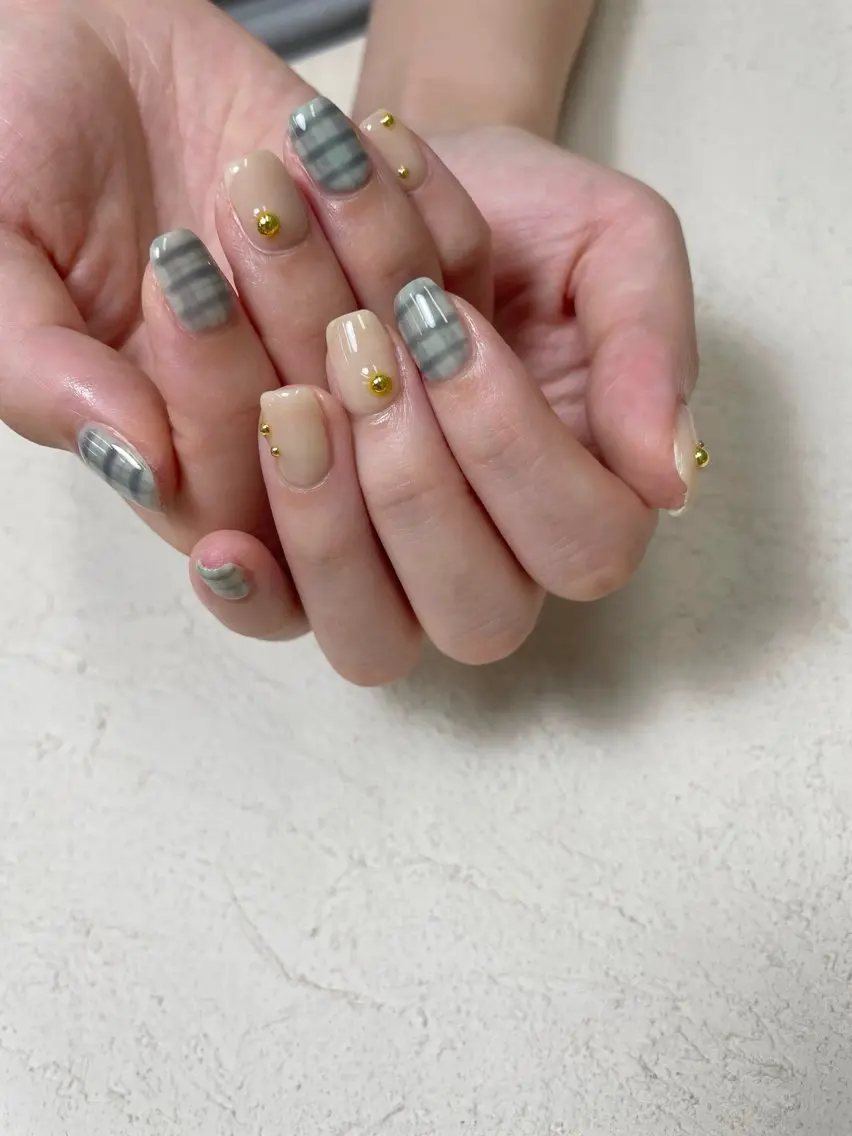 ネイル ハンドネイル nuás ニュアーズ  miaのネイルデザイン