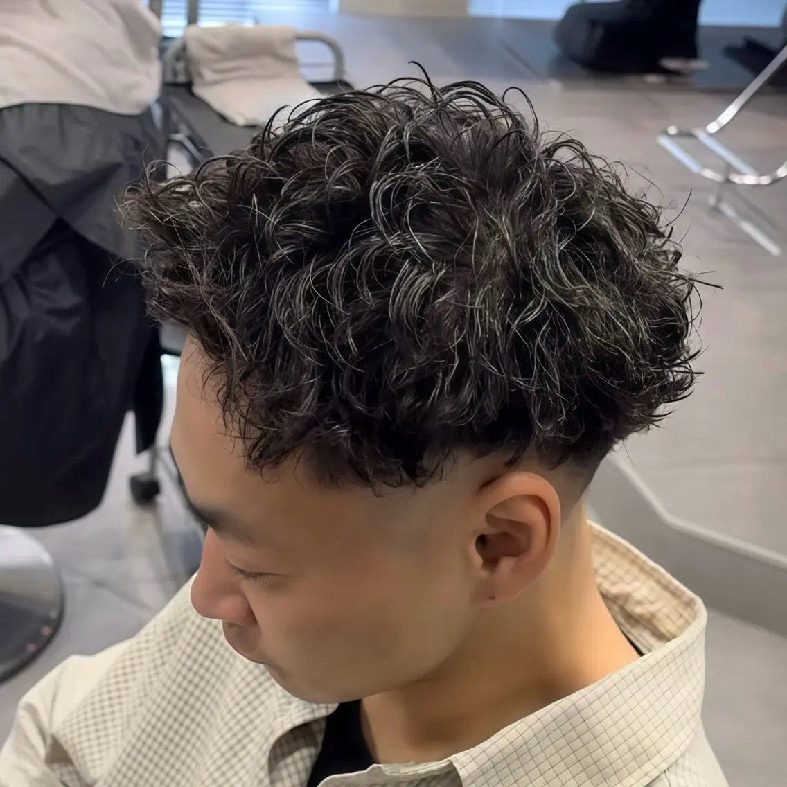 🎉㊗️ご新規様限定㊗️🎉🦍メンズカット+ショートパーマ🦍の写真
