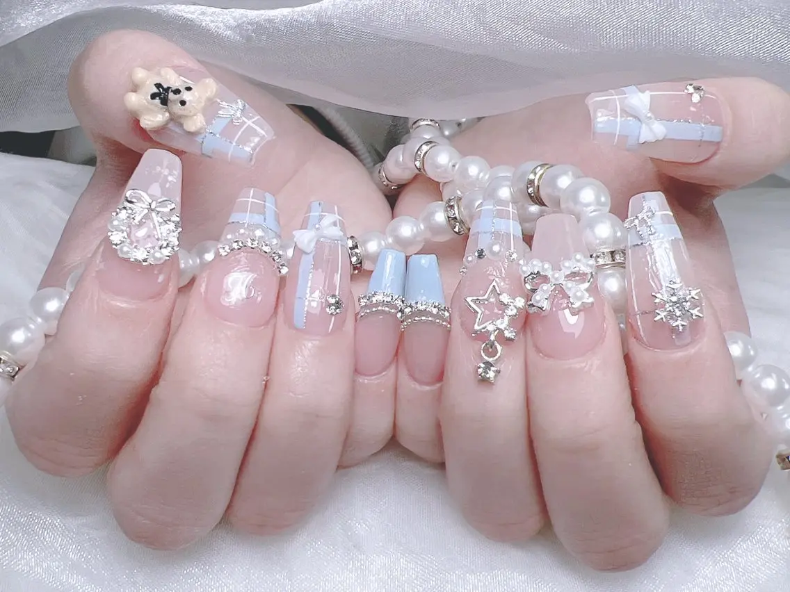 ネイル 成人式 ジェルネイル ロングネイル マグネットネイル ミディアムネイル ハンドネイル MoMoA Nail ネイル長さ出し専門店のネイルデザイン