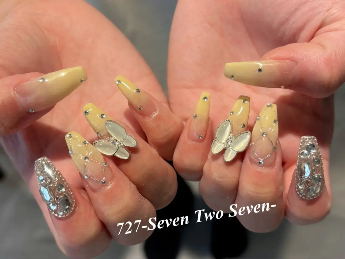ネイル ハンドネイル 727 nailのネイルデザイン