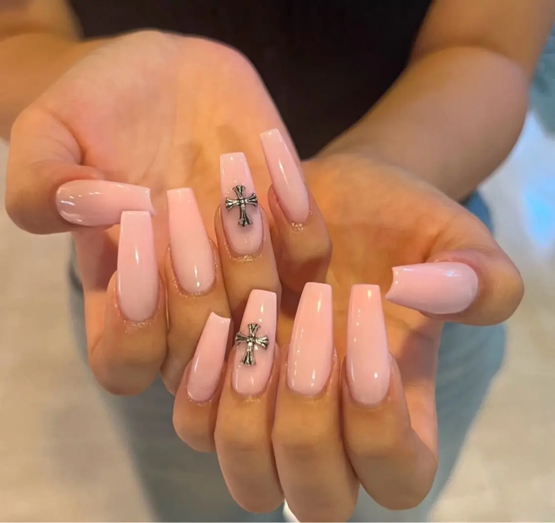 ネイル グラデーション キラキラネイル ワンカラーネイル 冬ネイル Jenn Nail Salonのネイルデザイン