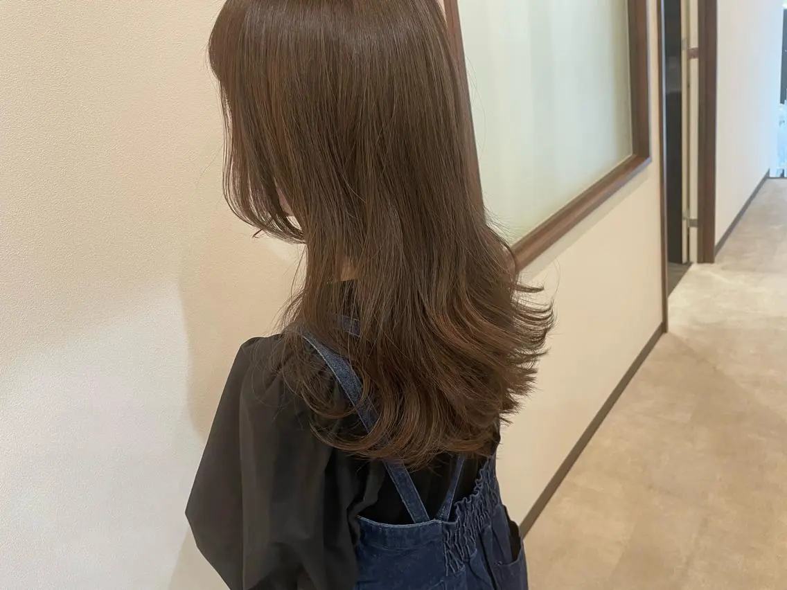 セミロング アッシュ カット ヘアカラー マンツーマン 🌿大野千尋のヘアスタイル