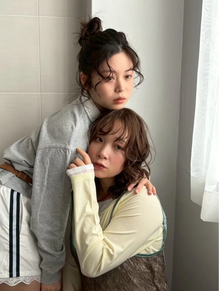 セミロング 亀澤 瑚奈のヘアスタイル