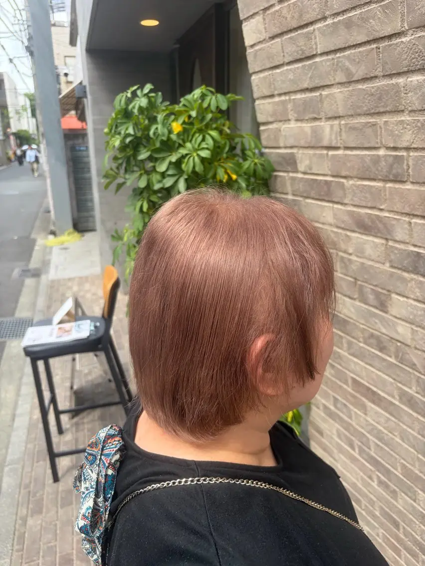 ショート ヘアカラー ハイトーン✖️ 縮毛矯正シュンペイのヘアスタイル