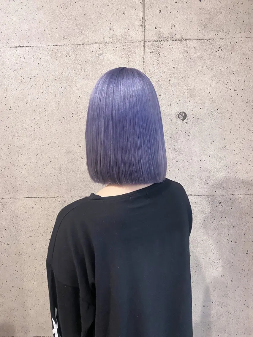 ショート カラー ラベンダーカラー シルバー ボブ 長めボブ 今原 朱理のヘアスタイル