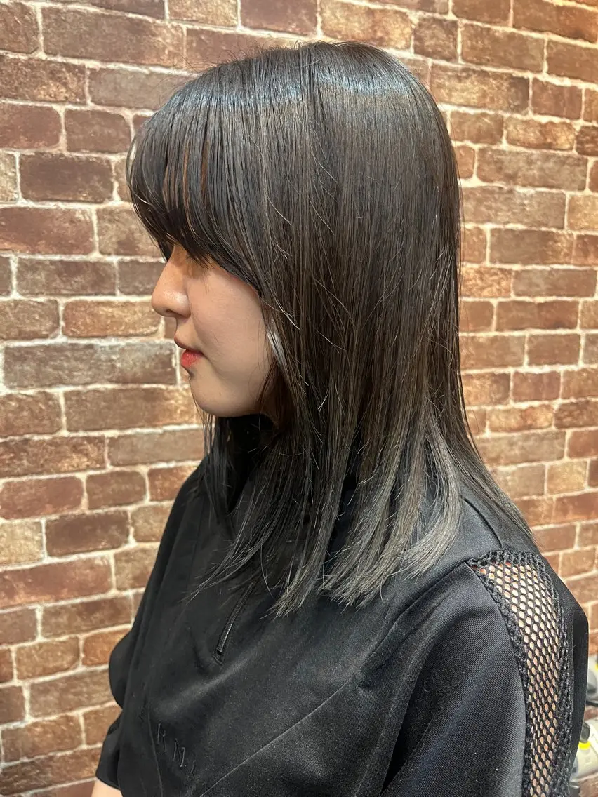 セミロング カラー 久木原 ゆりのヘアスタイル