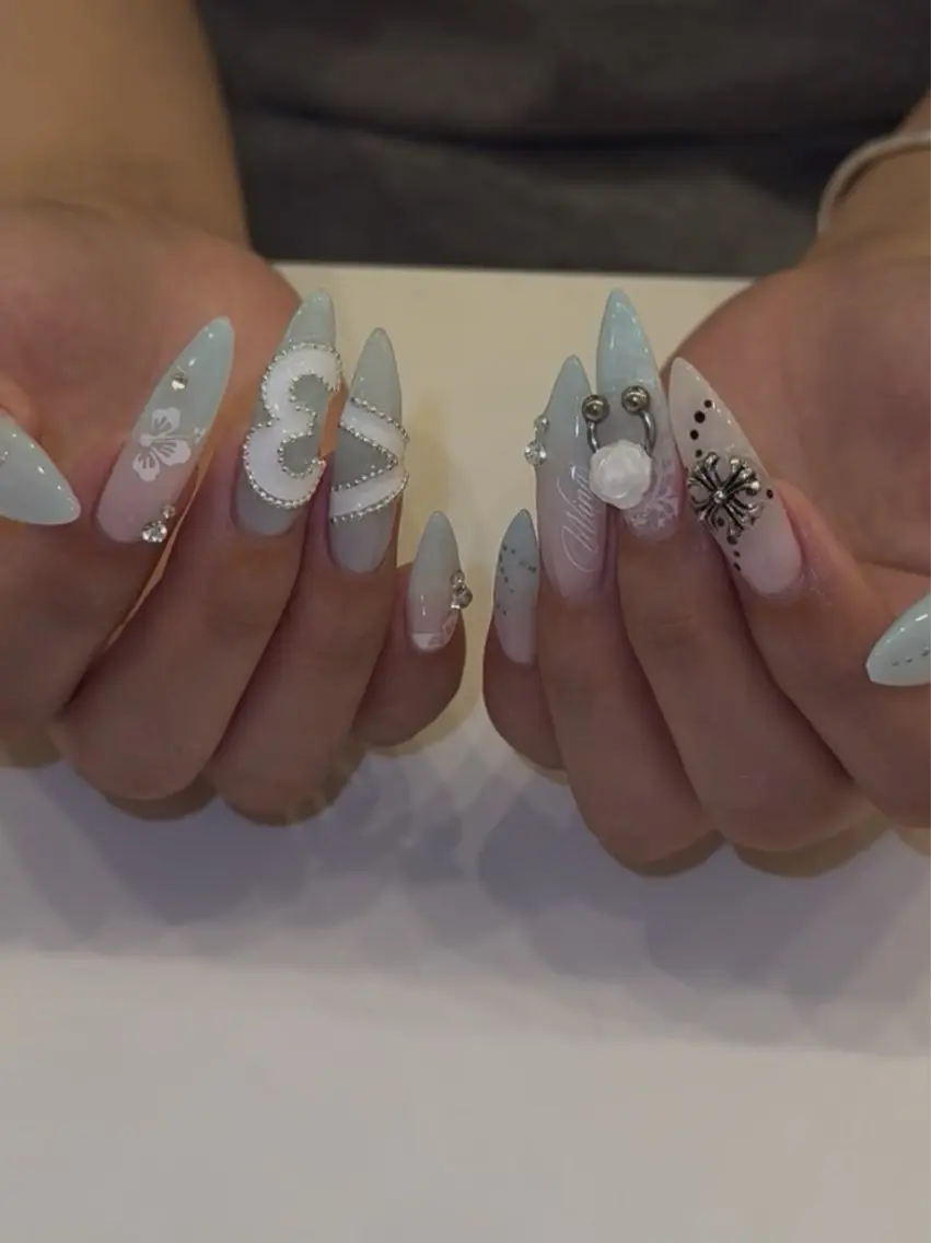 ネイル ハンドネイル HAPPI NAIL CALINのネイルデザイン