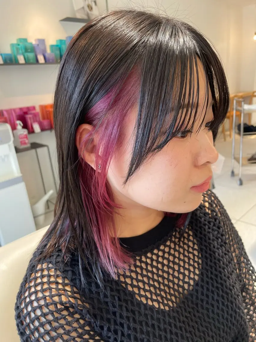 ミディアム カラー ブリーチ イヤリングカラー 顔周りカット ヘアカラー 福田千尋/インナー カラー/縮毛矯正のヘアスタイル