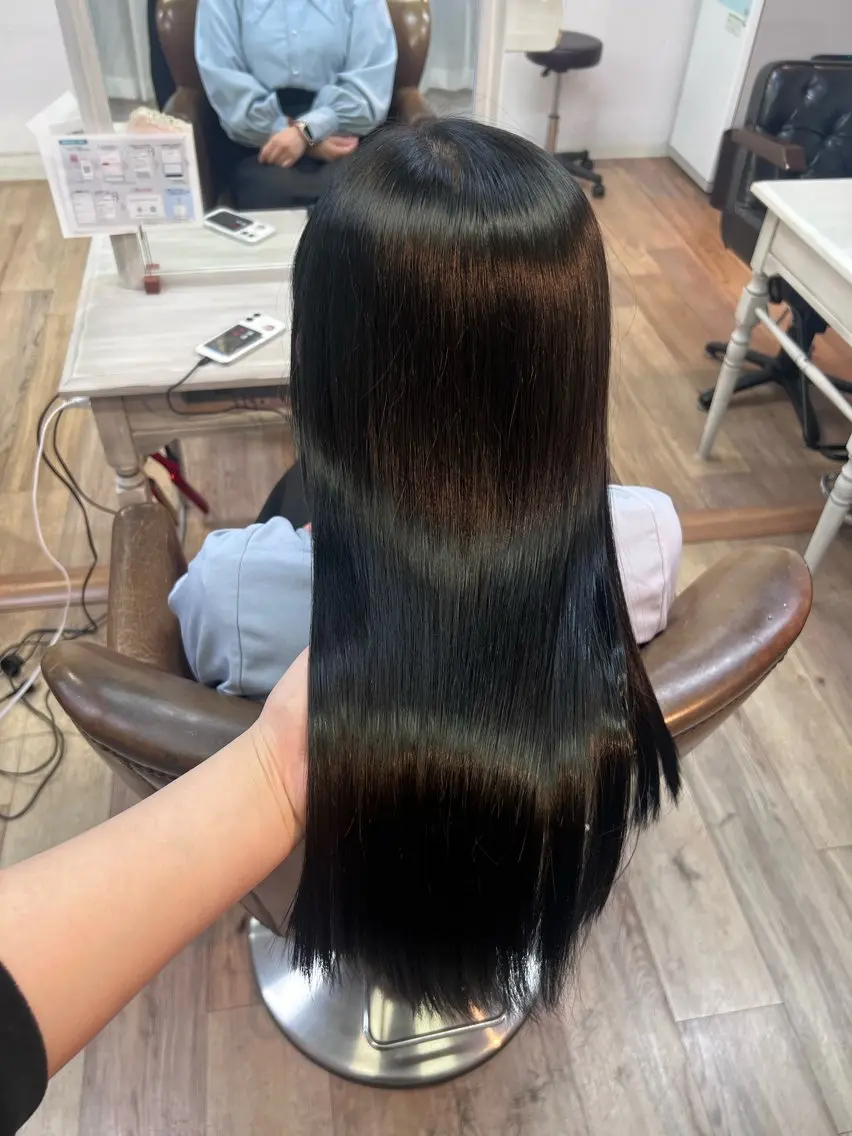 ロング ヘアカラー ⚡️ エマ🥑のヘアスタイル