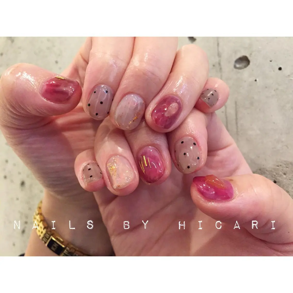 ショート カラー ネイル マツエク・マツパ ジェルネイル ニュアンスネイル パラジェル illum hicariのネイルデザイン