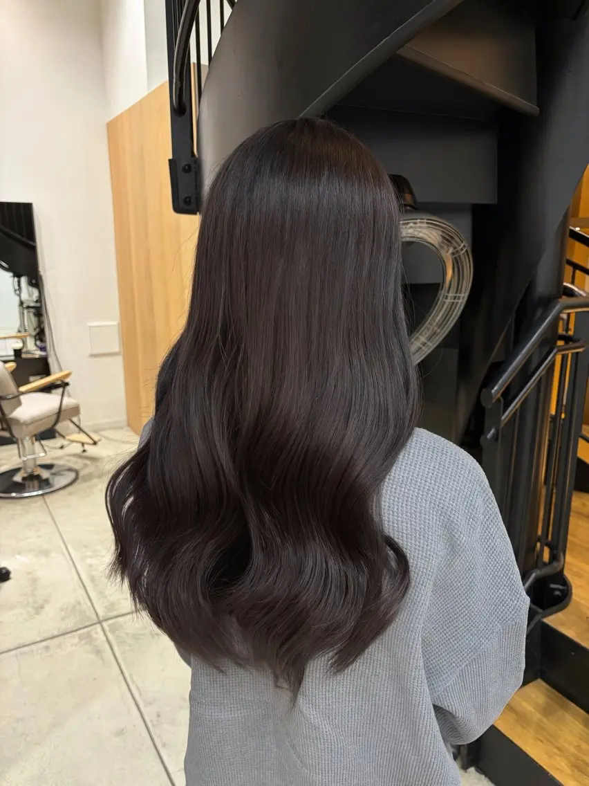 ロング カラー パーマ ヘアアレンジ ベージュカラー 透明感カラー 韓国風ヘア レイヤーカット カット ヘアカラー 中顔面短縮カット🪽 レイヤー🥀コウヘイのヘアスタイル