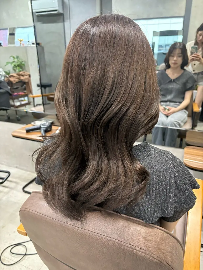 ロング カラー レイヤーカット AIRI layer cut hairのヘアスタイル