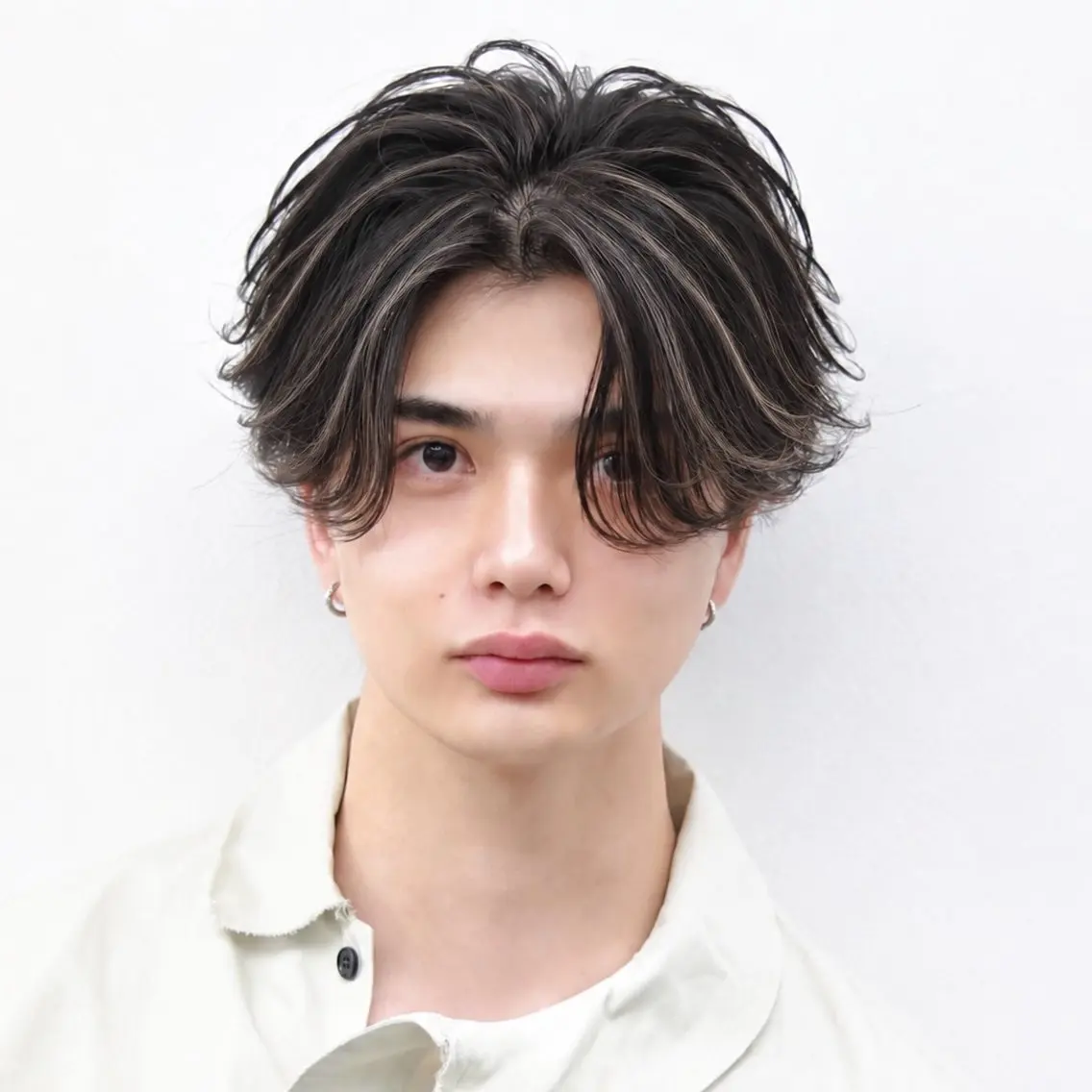 ショート カラー パーマ ヘアアレンジ メンズ カット ヘアカラー メンズメッシュパーマ 😈 RIKU渋谷のヘアスタイル