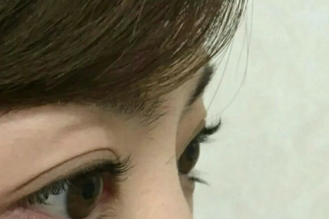 上のみマツ毛カールの写真