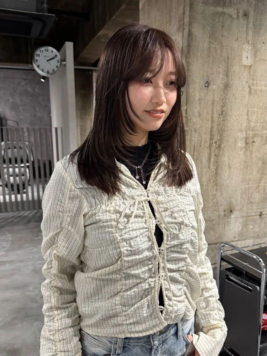 セミロング カラー セミロングパーマ ブリーチ ブラウンカラー もりしま あやかのヘアスタイル