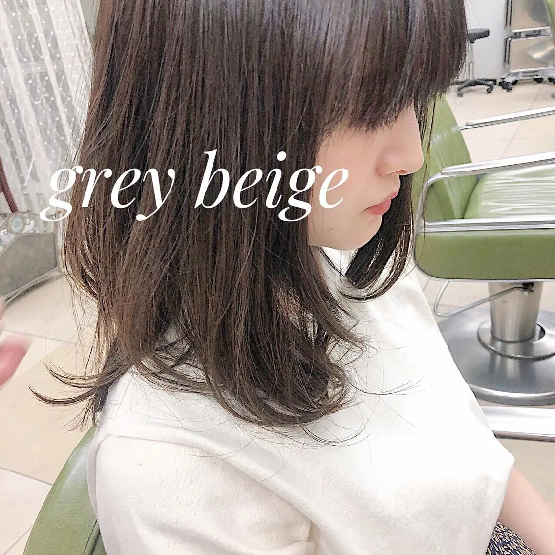 セミロング 岩崎 仁美のヘアスタイル