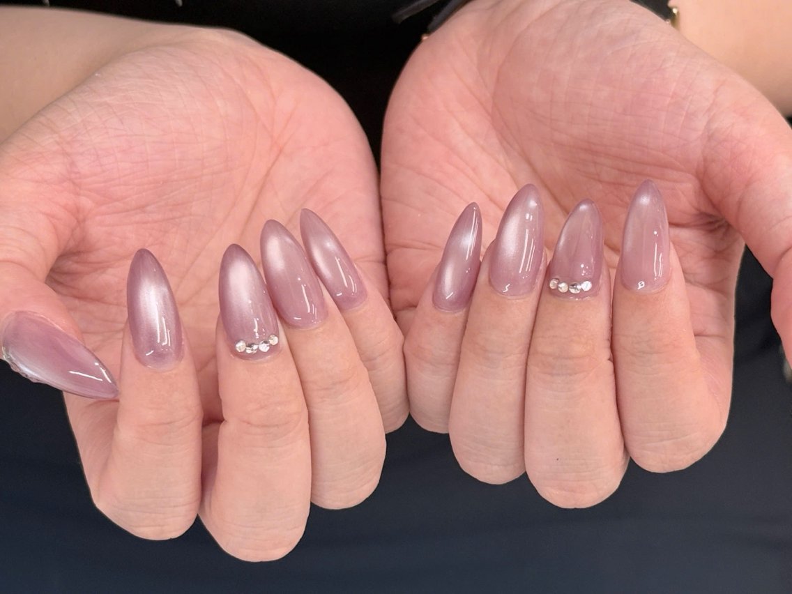 ネイル チークネイル ドット フレンチネイル グラデーション 韓国ネイル ハンドネイル ハンドケア Minette nailrinrinのネイルデザイン