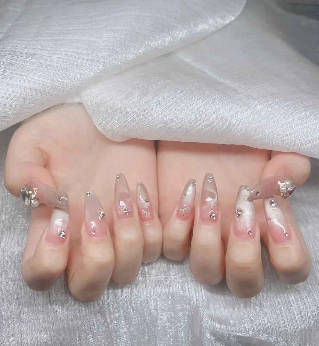 ネイル 長さ出し グラデーション キラキラネイル マグネットネイル ニュアンスネイル ハンドネイル Lee Nails チップ長さだし専門店のネイルデザイン