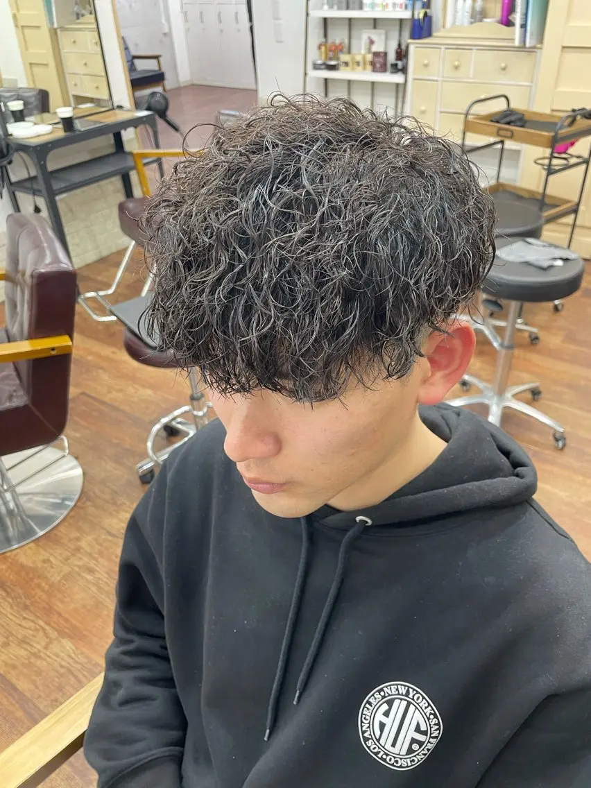 パーマ メンズ マッシュ メンズパーマ ツイストスパイラルパーマ スパイラルパーマ RITSUKI横浜 メンズ特化😎のヘアスタイル