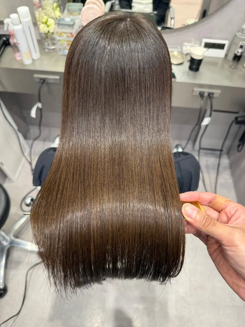 ロング カット ヘアカラー トリートメント 髪質改善×レイヤー 🫧鷹司郎のヘアスタイル