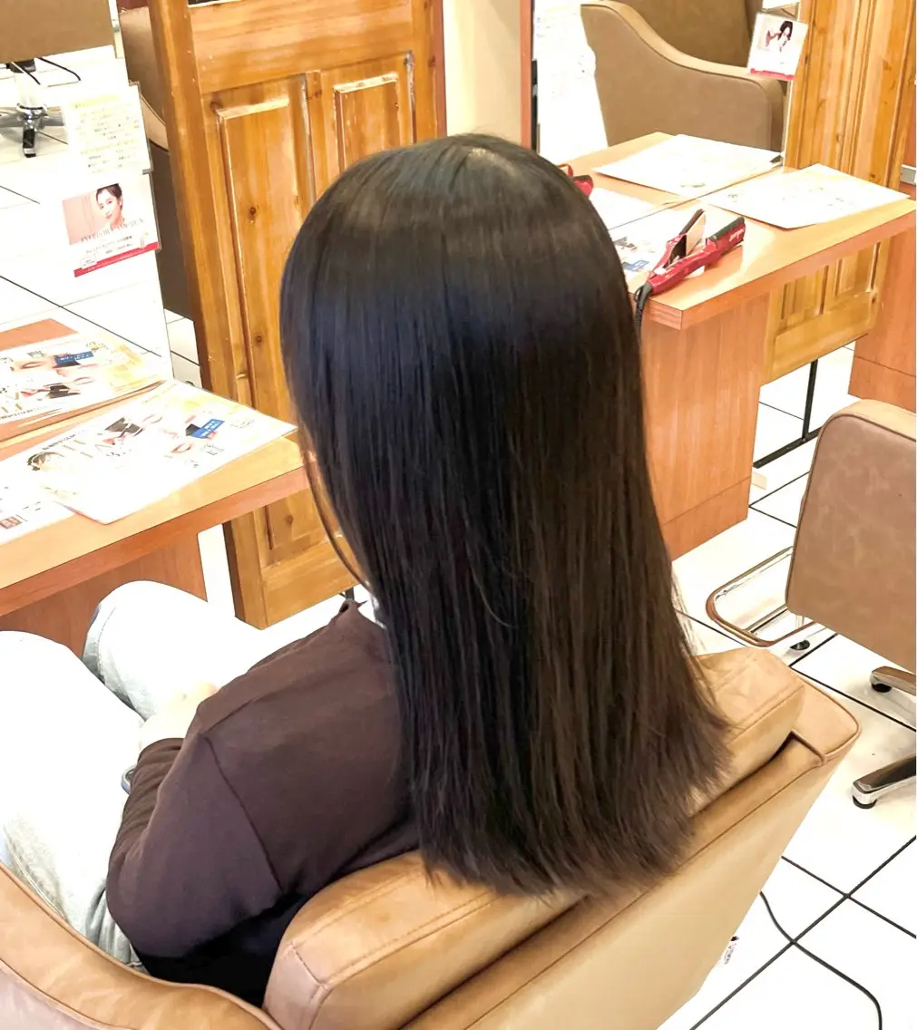 セミロング カラー カット ヘアカラー 🫧透明感 ×艶🫧 吉田 陽菜のヘアスタイル