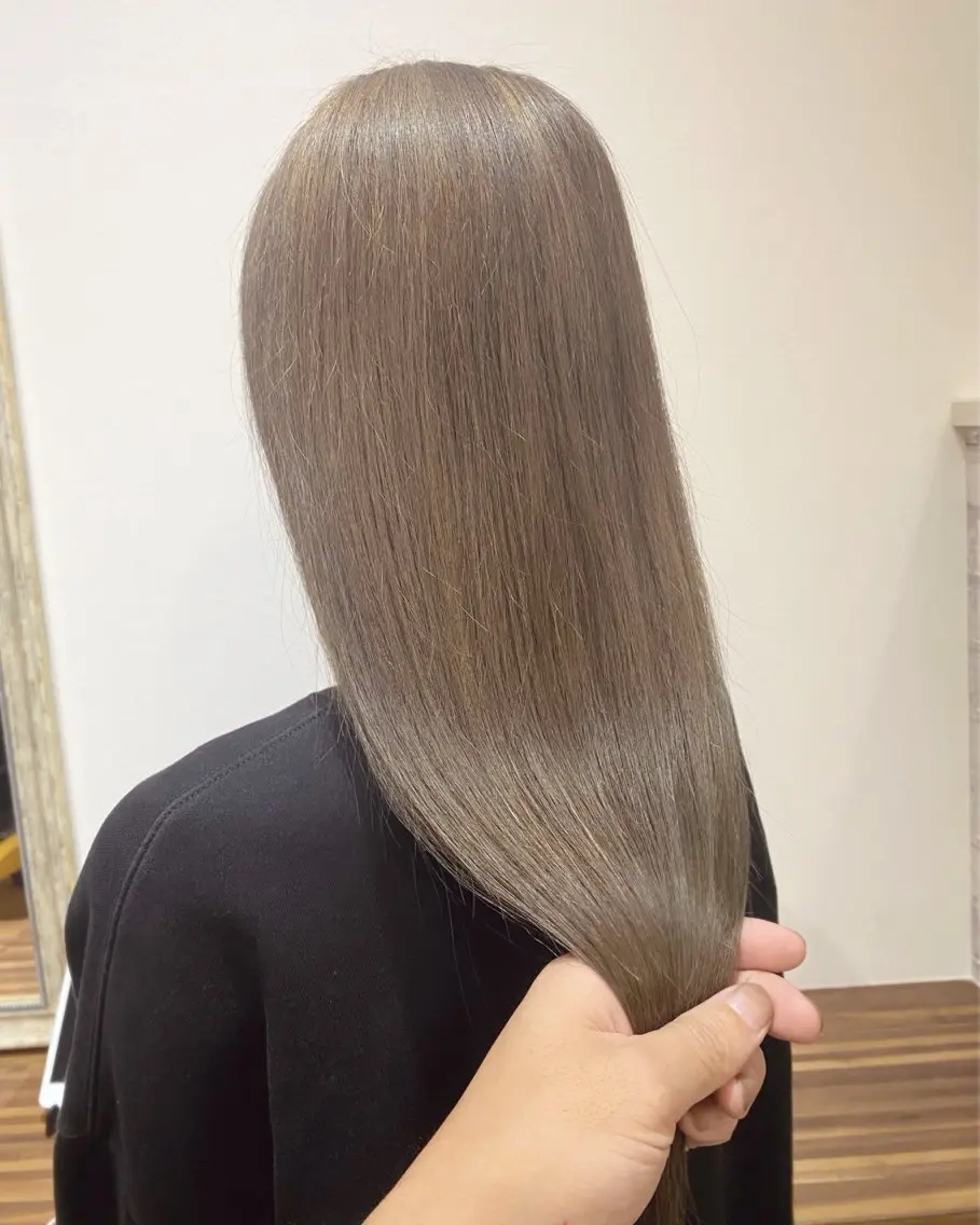 ロング カラー ブリーチ ケアブリーチ ダブルカラー ハイライトカラー イルミナカラー S. RYUTAのヘアスタイル