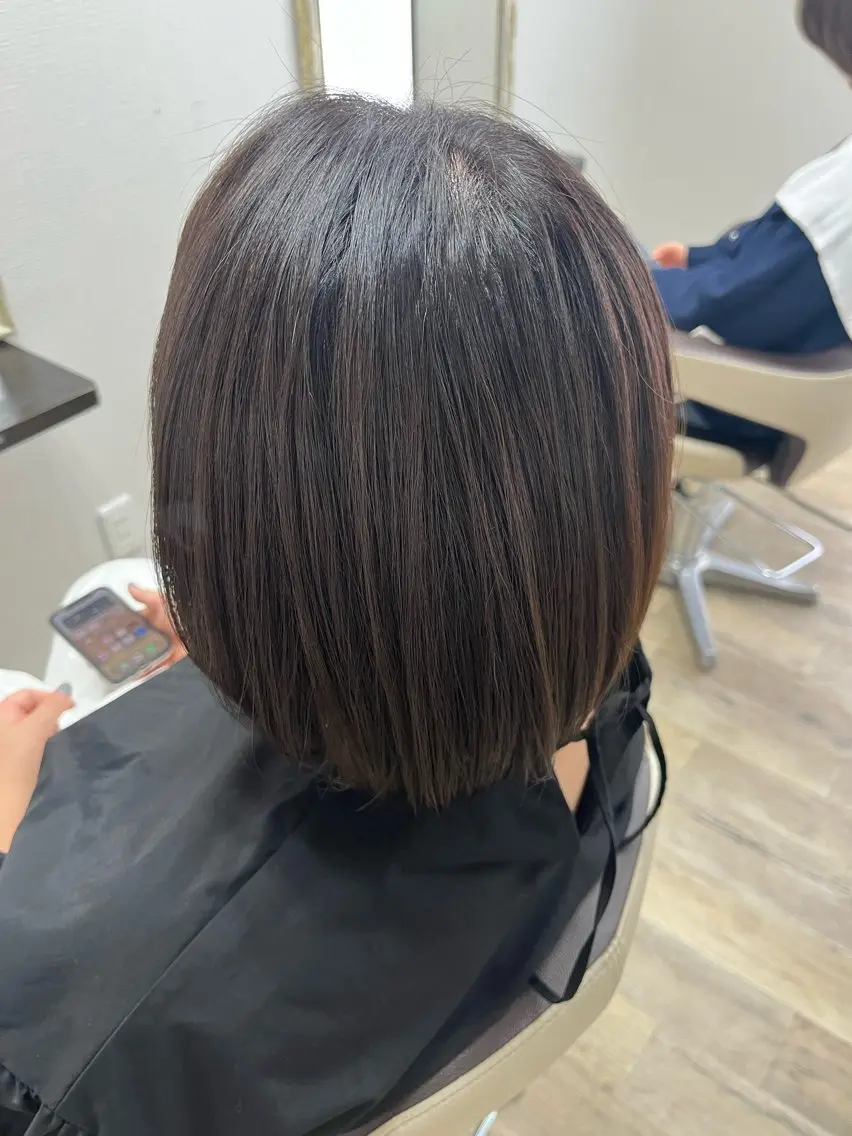 ショート カラー ブラウンカラー 茅根 紗加のヘアスタイル