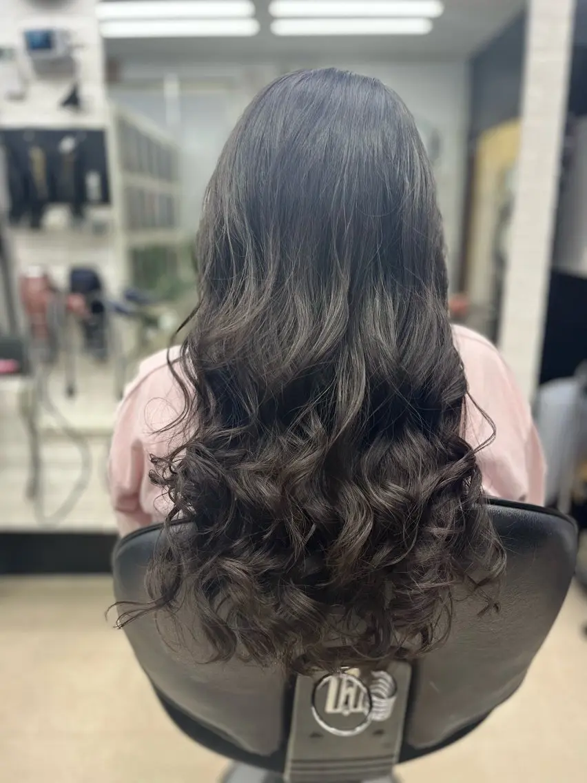 ロング Japuska ジャプスカのヘアスタイル