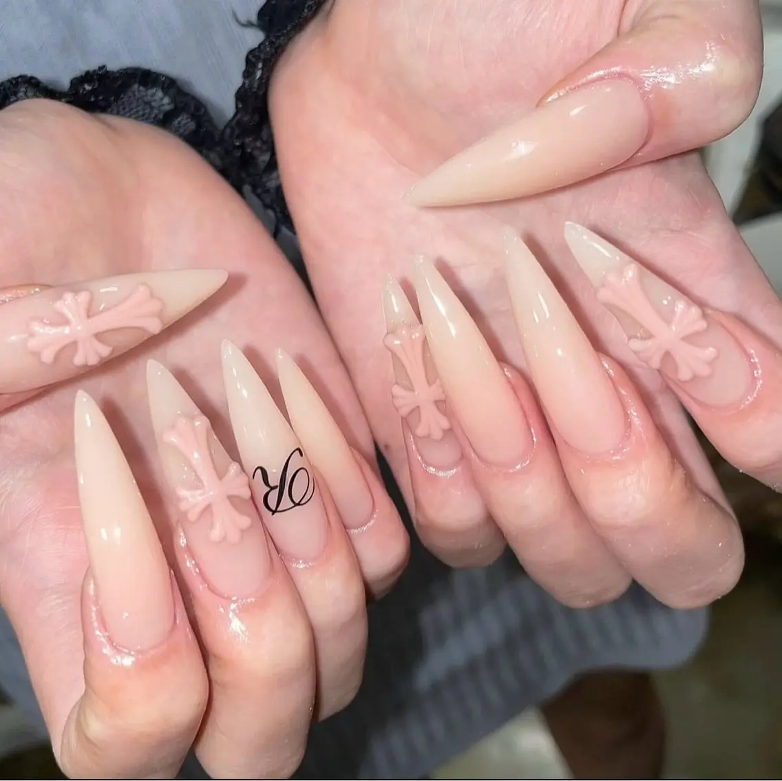 ネイル アートネイル ボルドー フレンチネイル ジェルネイル 氷ネイル・うるうるネイル ハンドネイル Julie NailSalonのネイルデザイン