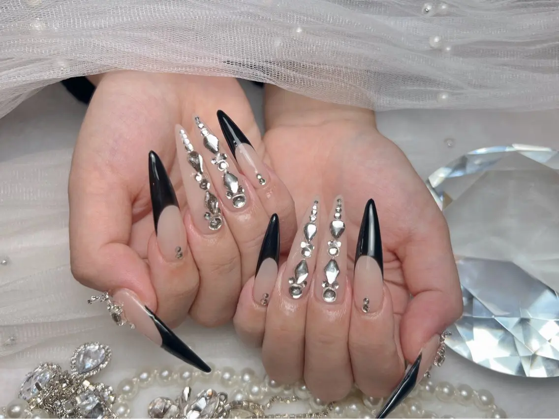 ネイル アートネイル オーロラネイル チークネイル 長さ出し フットネイル Miya _nailのネイルデザイン