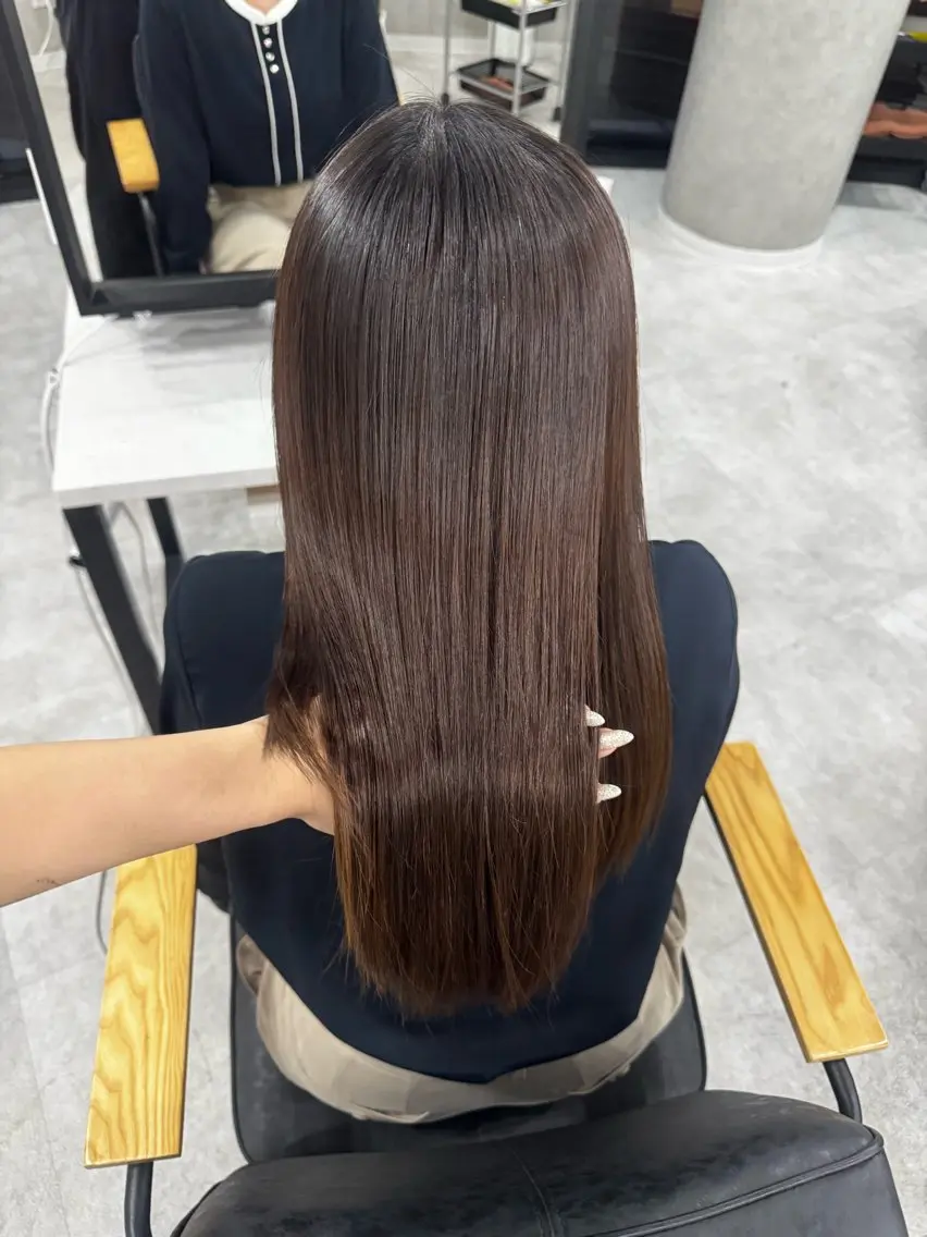ロング カラー アッシュ アッシュブラウン ベージュカラー 黒髪 ブリーチ カット ヘアカラー トリートメント 赤み無し柔らかカラー 【梅田】madokaのヘアスタイル