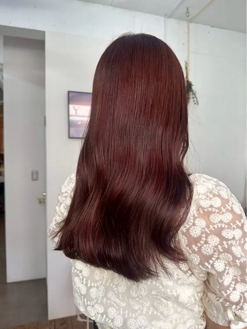 カラー C H i R iのヘアスタイル