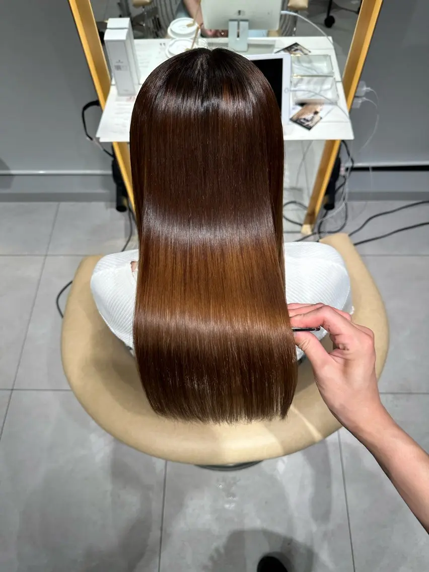 セミロング カラー カット 縮毛矯正 トリートメント 《髪質改善✖️オリー ブ🧸》小嶋拓也のヘアスタイル