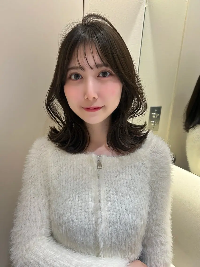 ミディアム カラー ヘアアレンジ カット ヘアカラー トリートメント fumika🎀 ベージュのヘアスタイル