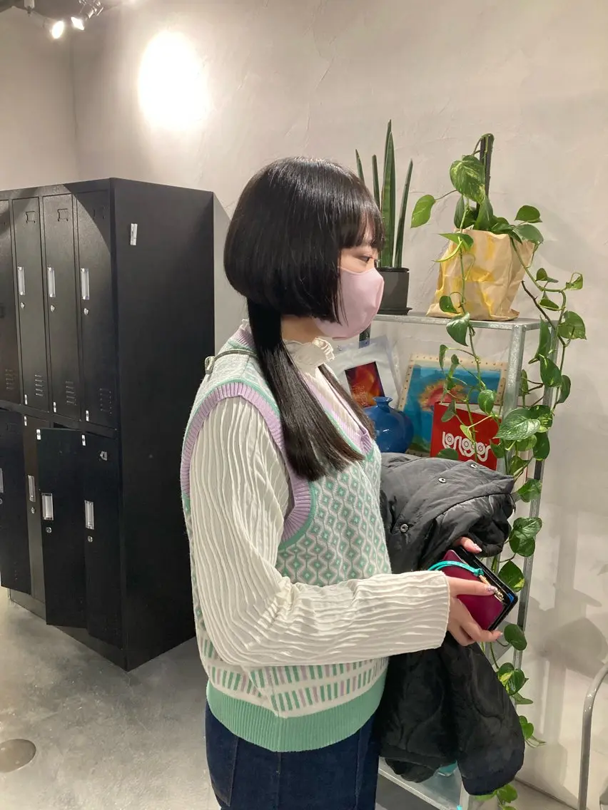 セミロング デザインカット カット 透明感カラー レイヤー亀井唯登のヘアスタイル