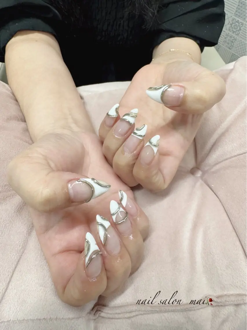 デザインネイル10本 (持ち込みデザイン)手描き、ぷっくりなど立体的なネイルの写真