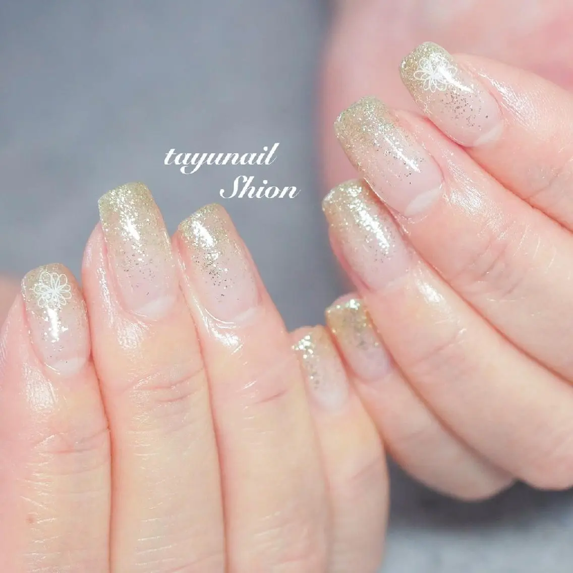 ネイル ブルー ジェルネイル グラデーション ラメ(グリッター) ラメグラデーション ネイルサロン 【たゆnail】のネイルデザイン