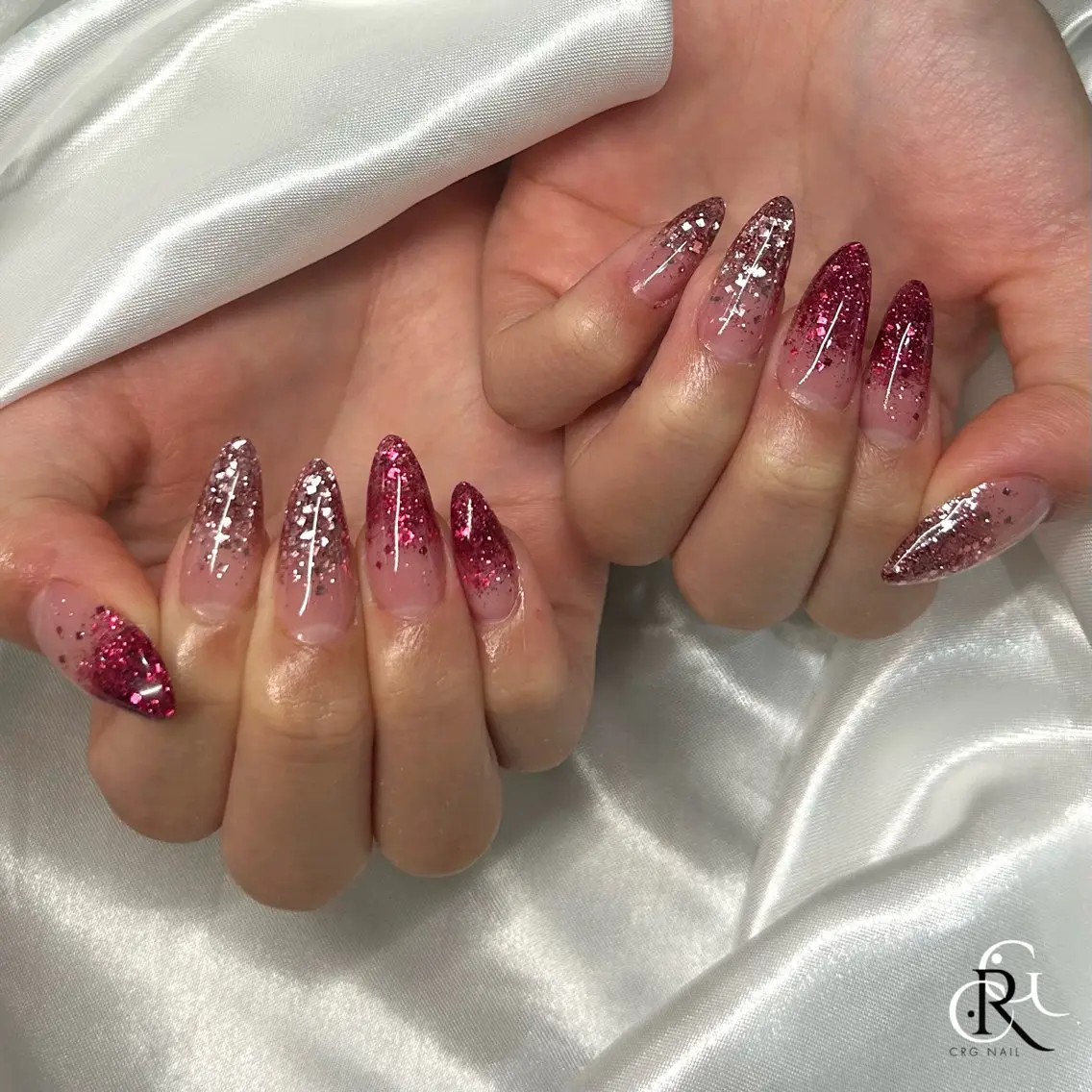 セミロング ハンドネイル 美フォルムスカルプ✨ RENAのネイルデザイン