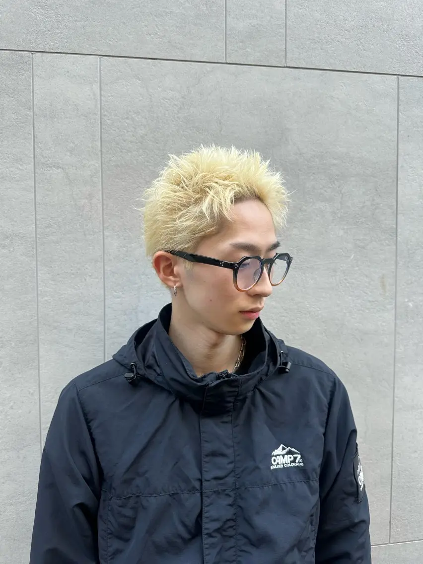 カラー ヘアアレンジ メンズ タイトボブ個性派カラ ーAKANEのヘアスタイル