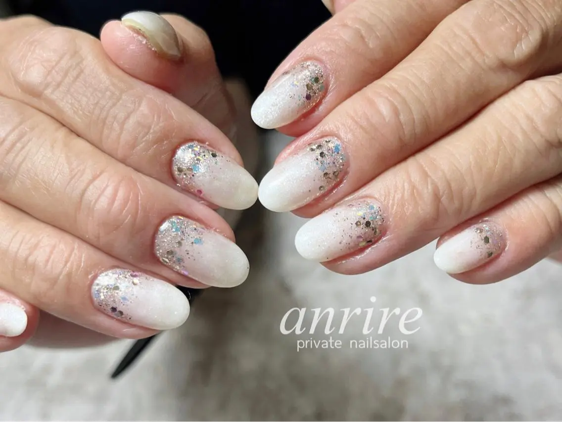 ネイル フットネイル ジェルネイル キラキラネイル ラメ(グリッター) おそろいネイル ハンドネイル nailsalon anrireのネイルデザイン