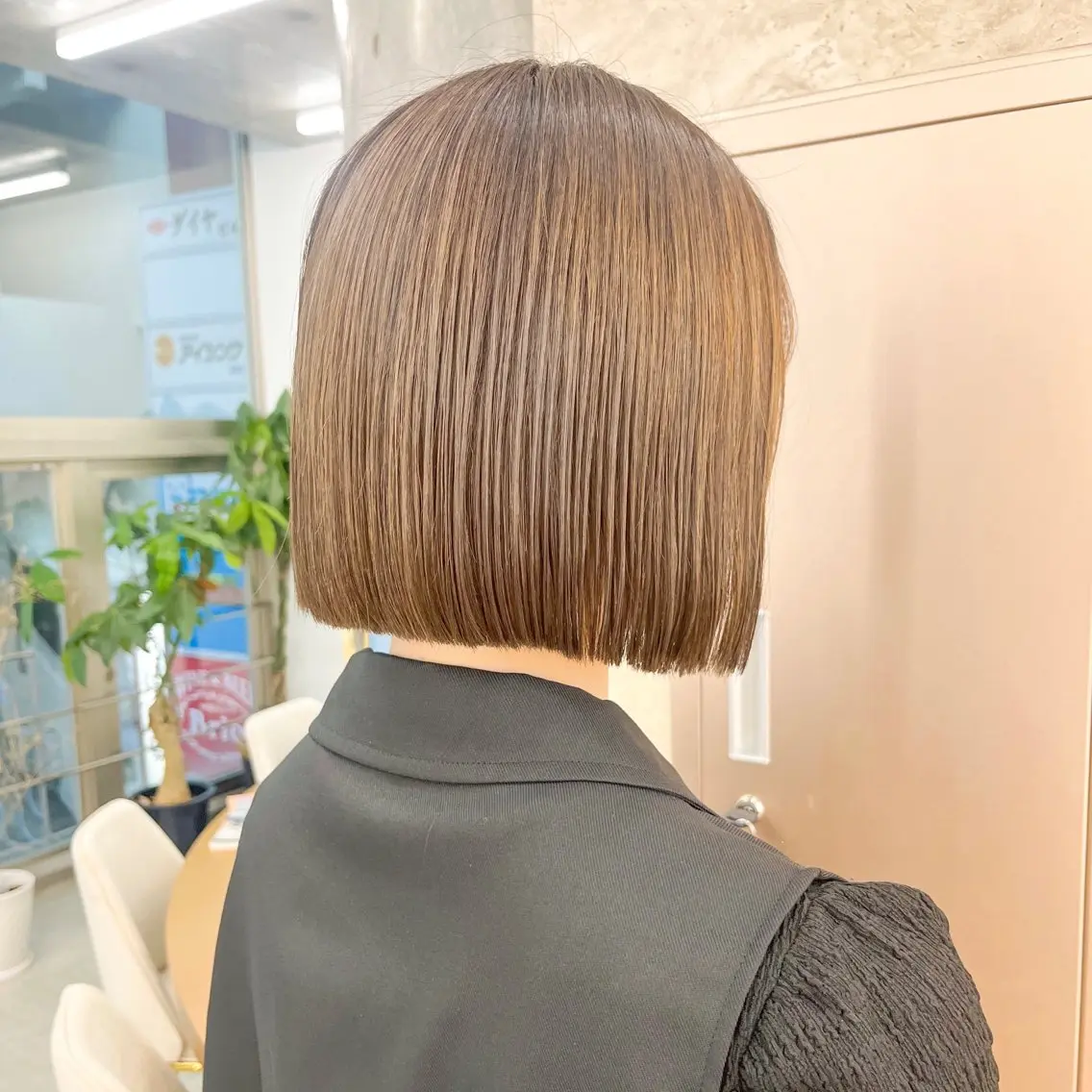 ミディアム ボブ カット ヘアカラー トリートメント エリアNo.1ボブ 💟Nanatsuのヘアスタイル
