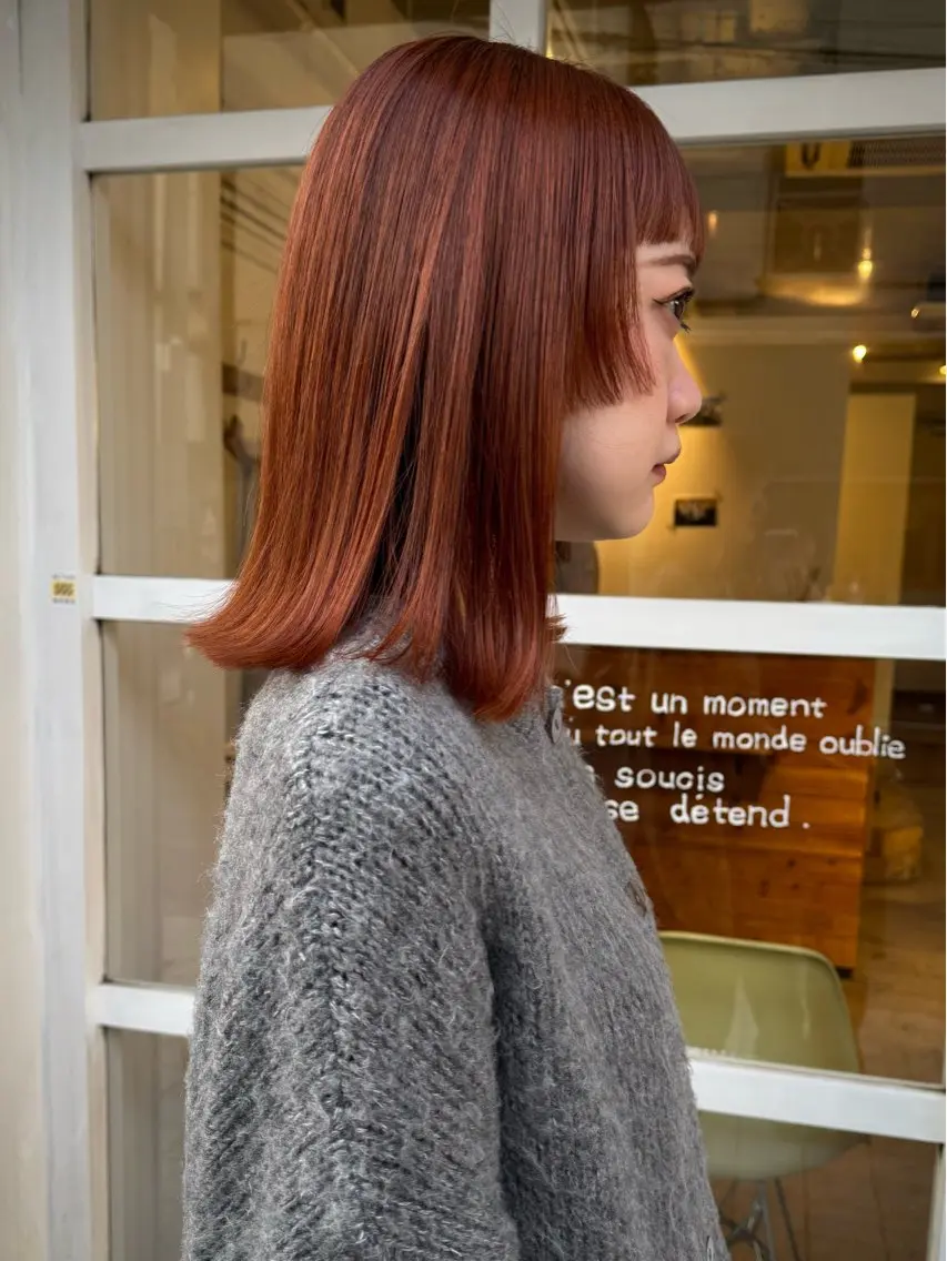 ミディアム カット ヘアカラー シカナイ アリサのヘアスタイル