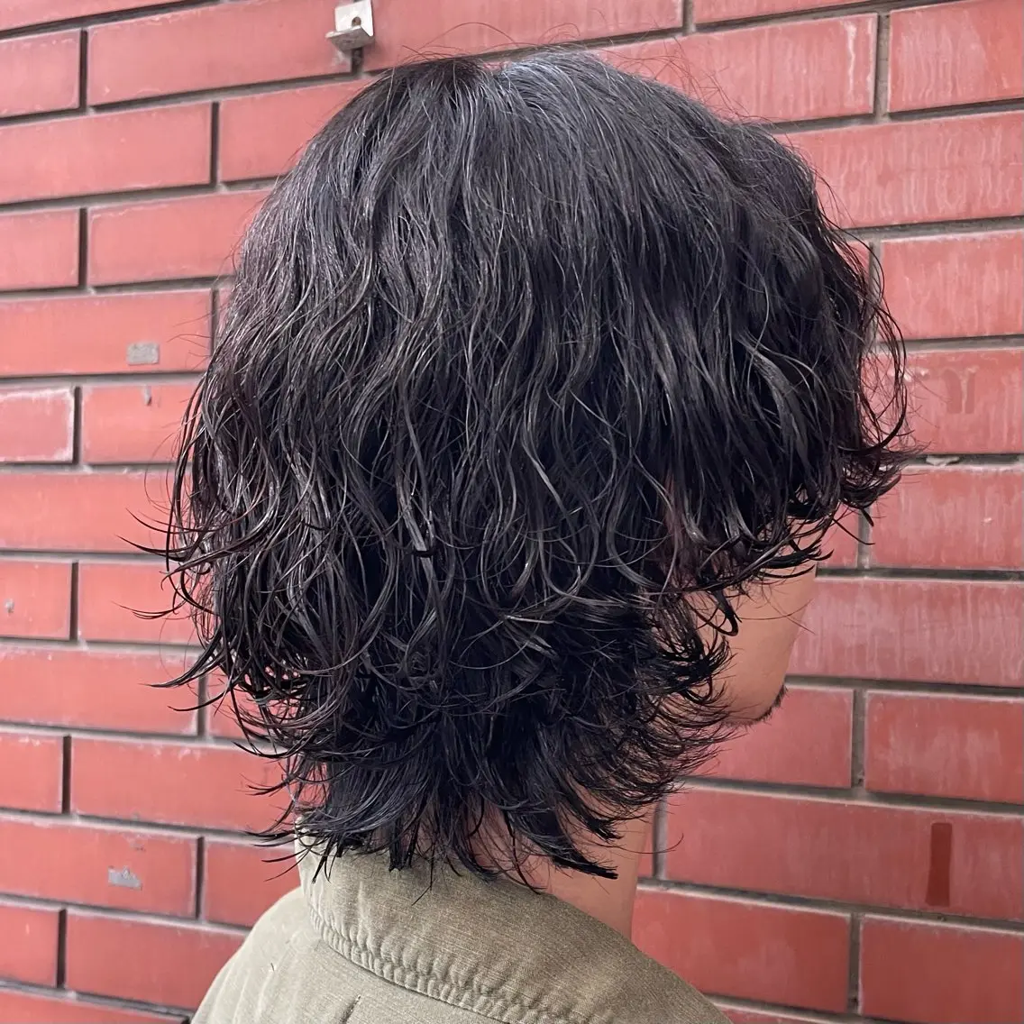 ミディアム パーマ メンズ ミディアムパーマ メンズパーマ 波巻きパーマ スパイラルパーマ カット パーマ 【柏メンズパーマ職人 】店長 KAZUMAのヘアスタイル