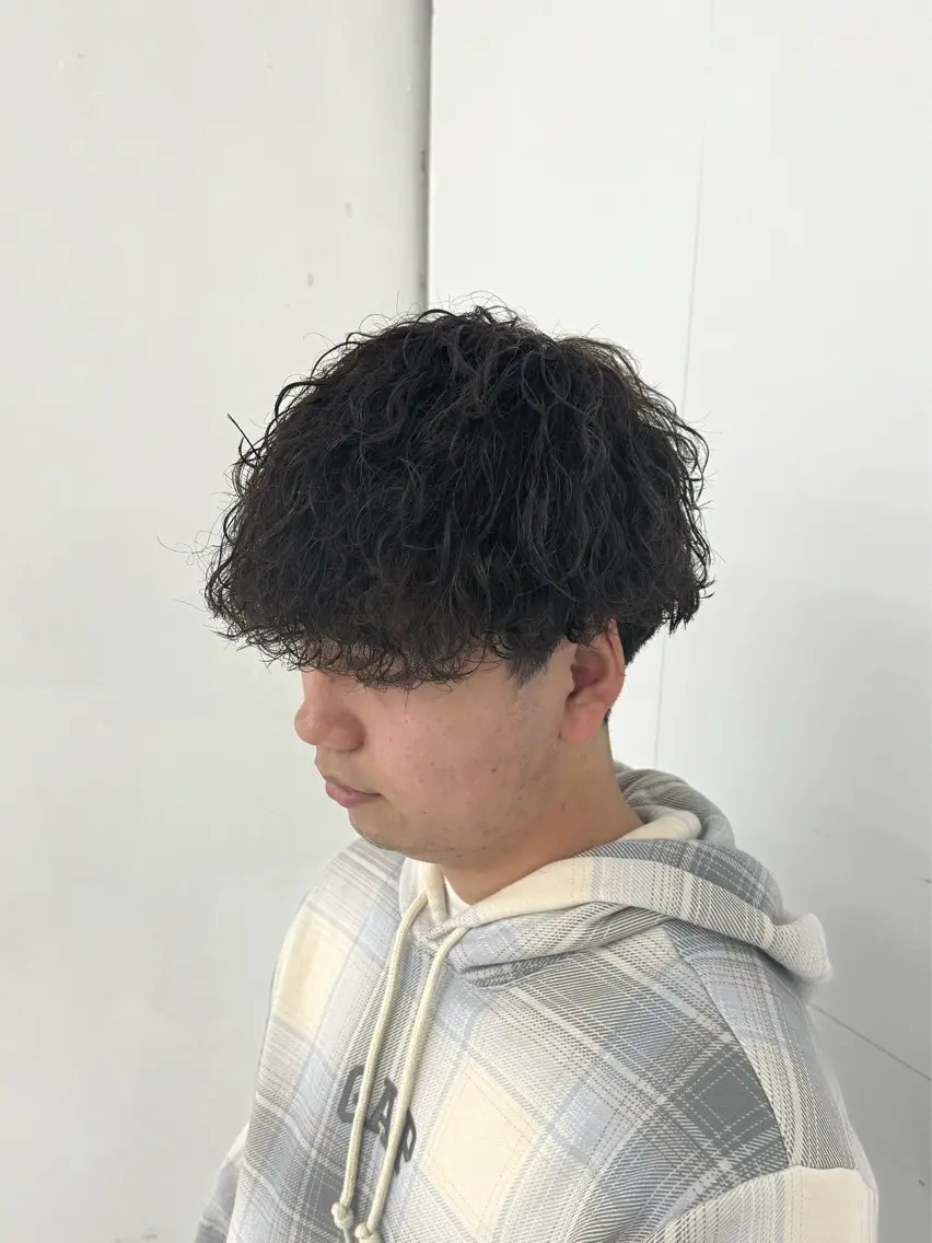 ショート パーマ メンズ メンズパーマ 波巻きパーマ 柏メンズカットパーマ NO.1タイチのヘアスタイル