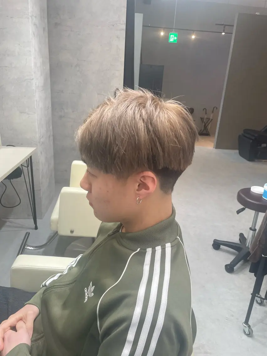 メンズ ブリーチ守口 rikiyanのヘアスタイル